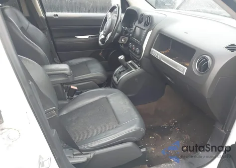 2015 Jeep Compass Latitude z USA, uszkodzony, nr VIN 1C4NJDEBXFD259374